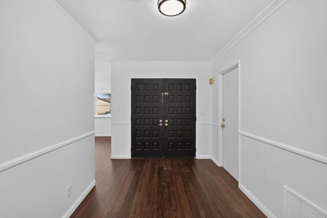 8684 Tiogawoods Dr, Sacramento, CA 95828