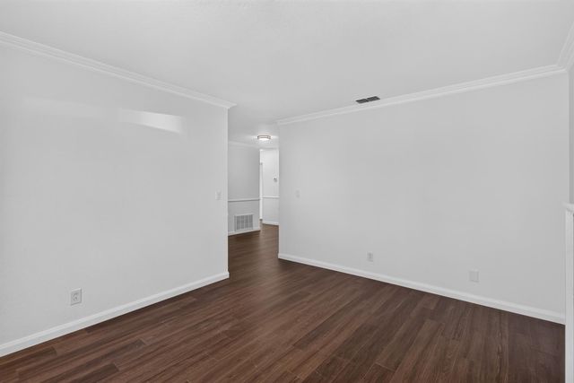 8684 Tiogawoods Dr, Sacramento, CA 95828