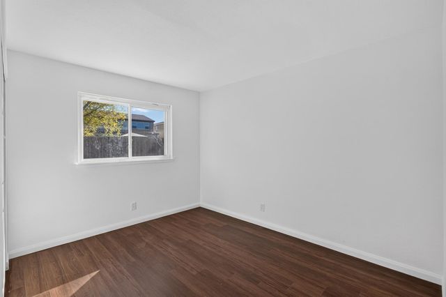 8684 Tiogawoods Dr, Sacramento, CA 95828
