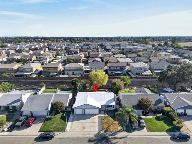 8684 Tiogawoods Dr, Sacramento, CA 95828