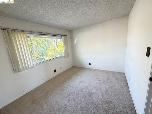 1175 Kenwal Rd B, Concord, CA 94521