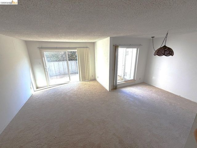 1175 Kenwal Rd B, Concord, CA 94521