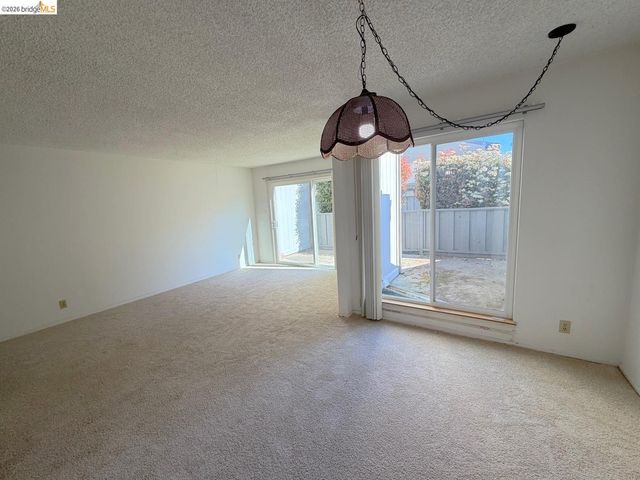 1175 Kenwal Rd B, Concord, CA 94521