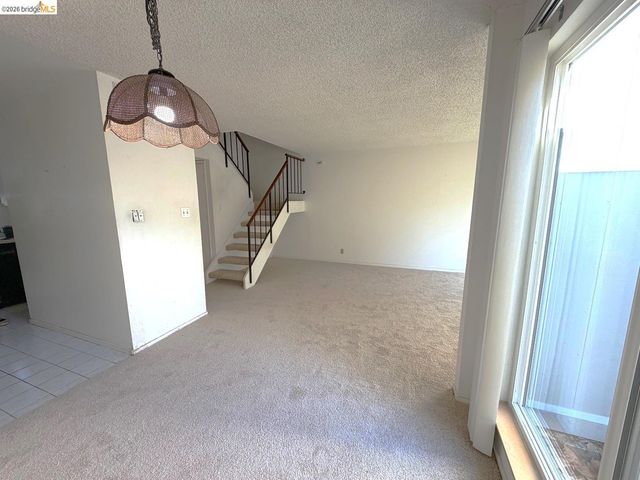 1175 Kenwal Rd B, Concord, CA 94521