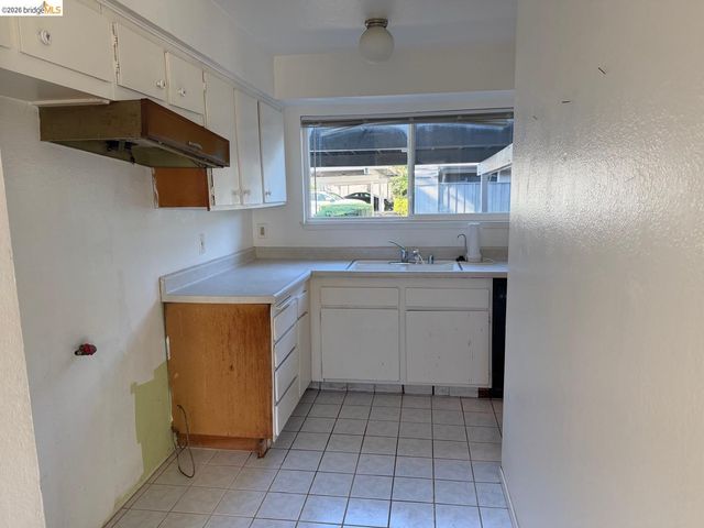 1175 Kenwal Rd B, Concord, CA 94521