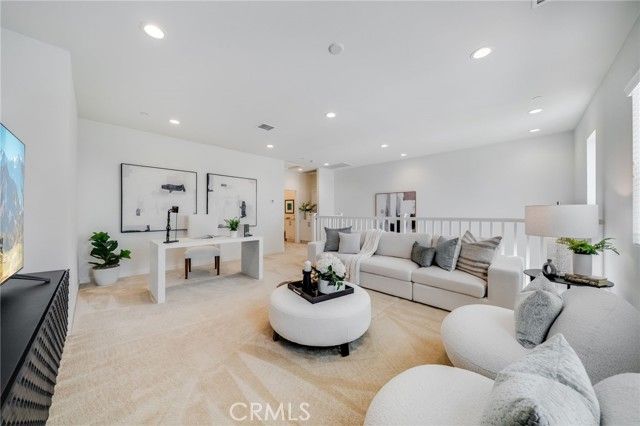 105 High Meadow, Lake Forest (el Toro), CA 92610