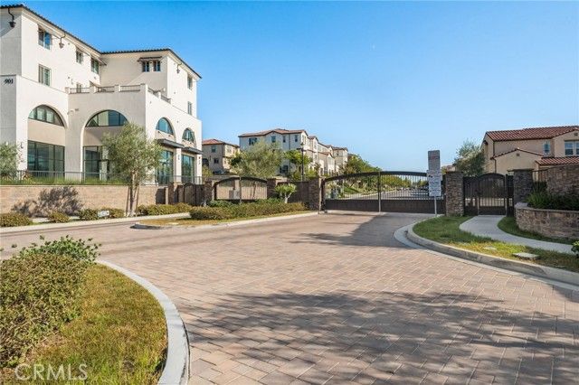 105 High Meadow, Lake Forest (el Toro), CA 92610