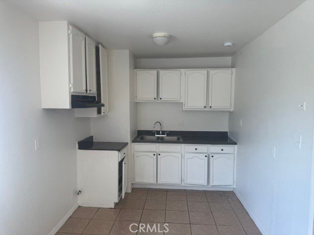 807 E Vernon 2, Los Angeles, CA 90011