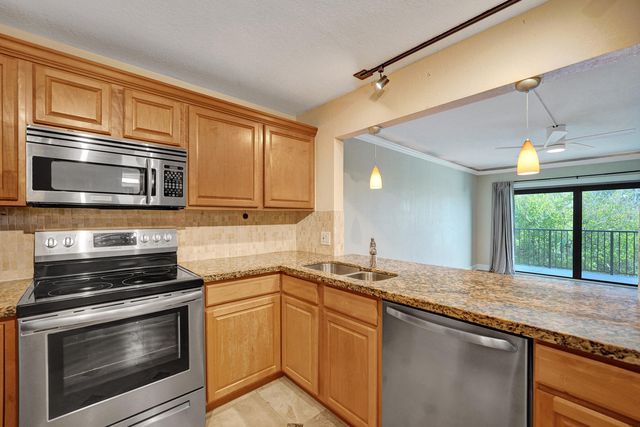1000 RIVER REACH Drive 506, Fort Lauderdale, FL 33315