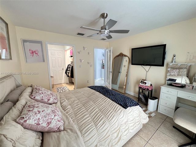 13249 NW 9th Ln, Miami, FL 33182