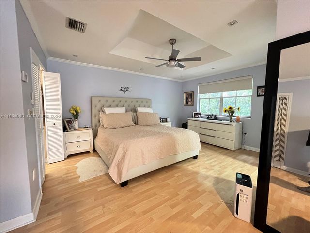 13249 NW 9th Ln, Miami, FL 33182