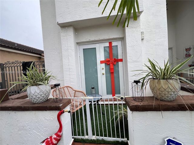 13249 NW 9th Ln, Miami, FL 33182