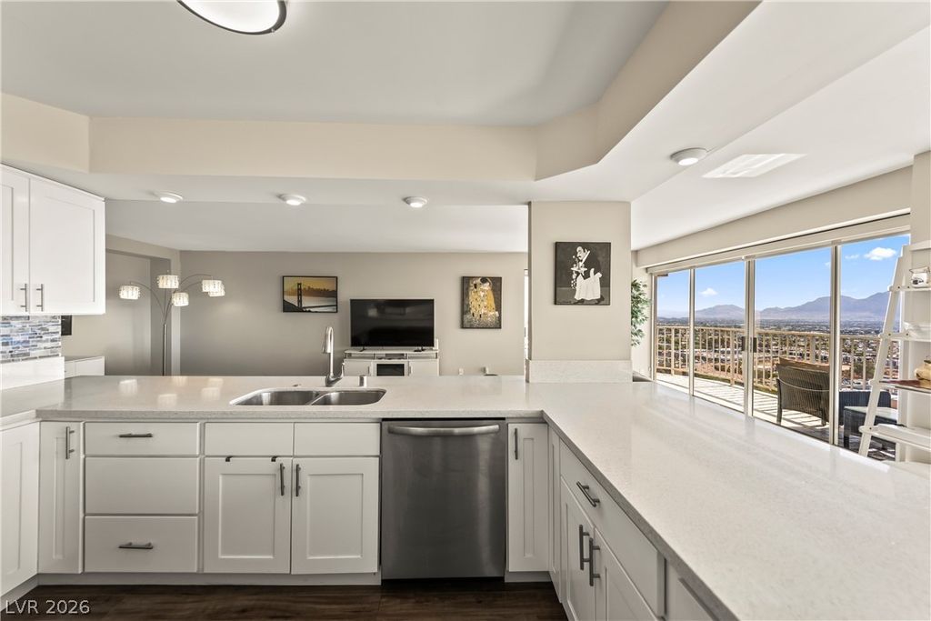 3111 Bel Air Drive 21F, Las Vegas, NV 89109 — photo 4