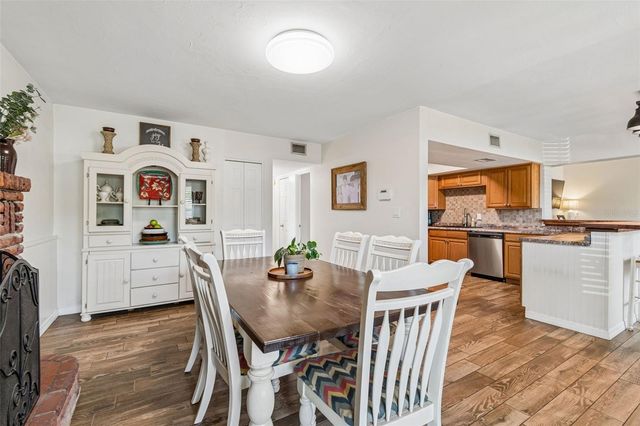 10748 VILLAGE GREEN AVE, Seminole, FL 33772
