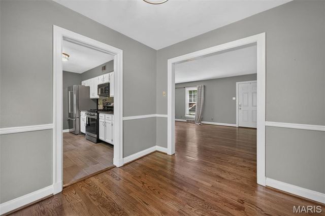 35 Wildwood Lane, Kirkwood, MO 63122