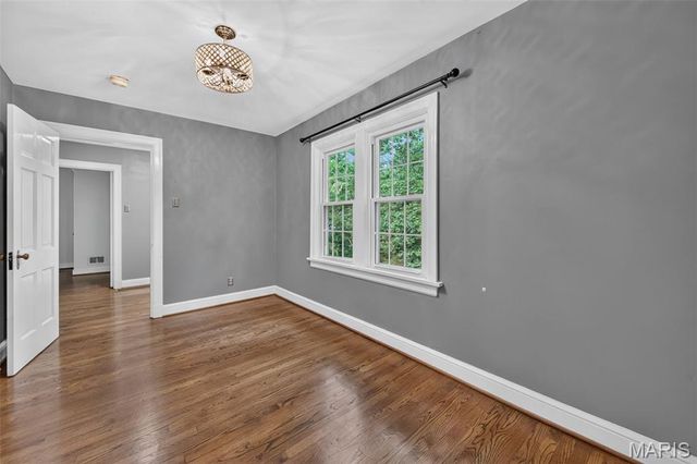 35 Wildwood Lane, Kirkwood, MO 63122
