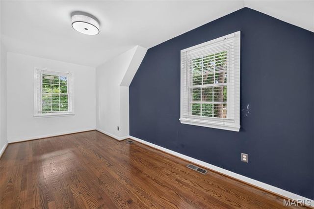 35 Wildwood Lane, Kirkwood, MO 63122