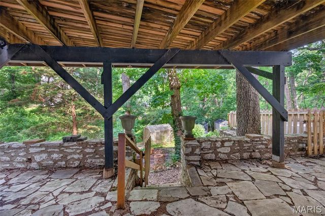 35 Wildwood Lane, Kirkwood, MO 63122