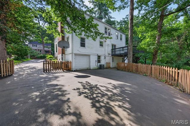 35 Wildwood Lane, Kirkwood, MO 63122