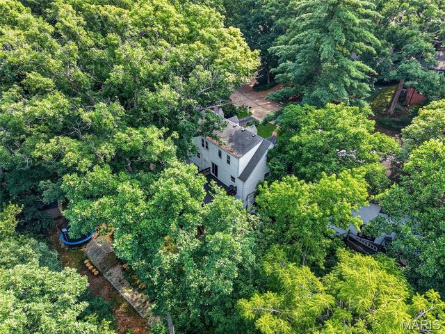 35 Wildwood Lane, Kirkwood, MO 63122