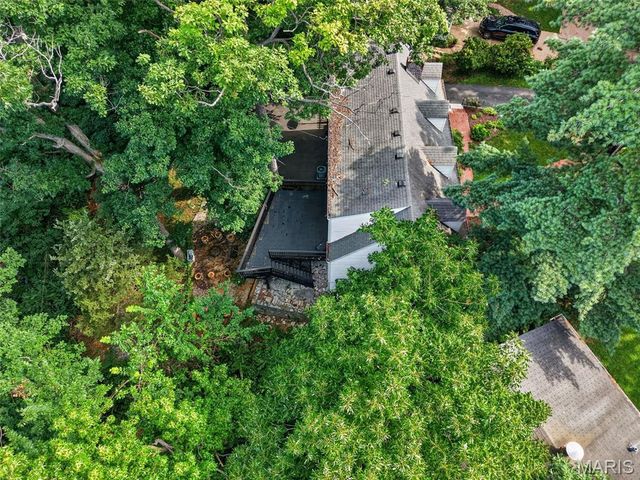 35 Wildwood Lane, Kirkwood, MO 63122
