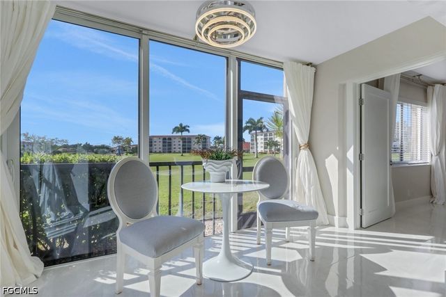 9 High Point CIR N 101, Naples, FL 34103