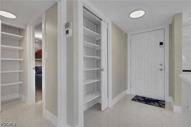 9 High Point CIR N 101, Naples, FL 34103