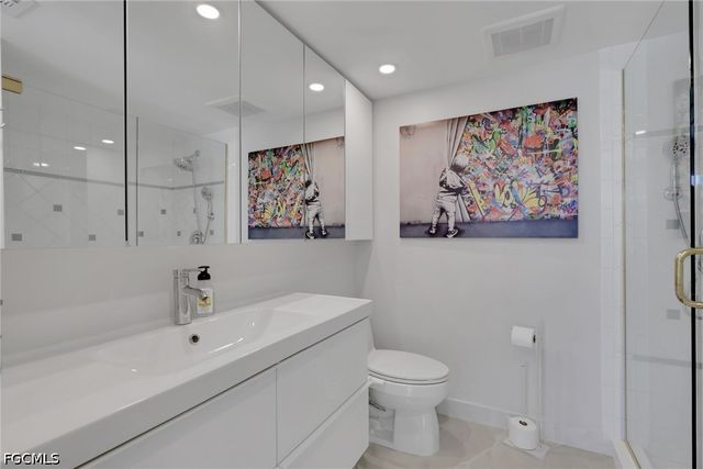 9 High Point CIR N 101, Naples, FL 34103