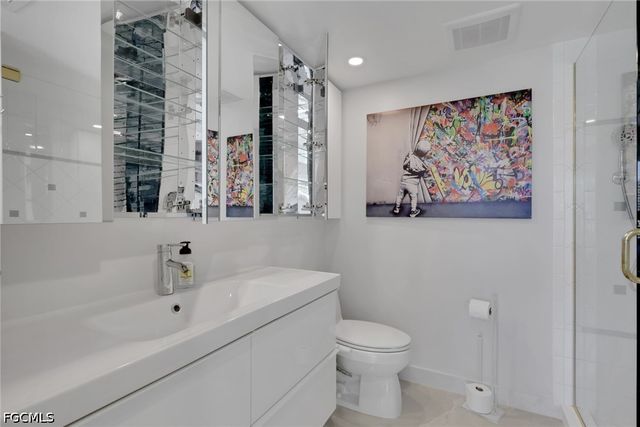 9 High Point CIR N 101, Naples, FL 34103