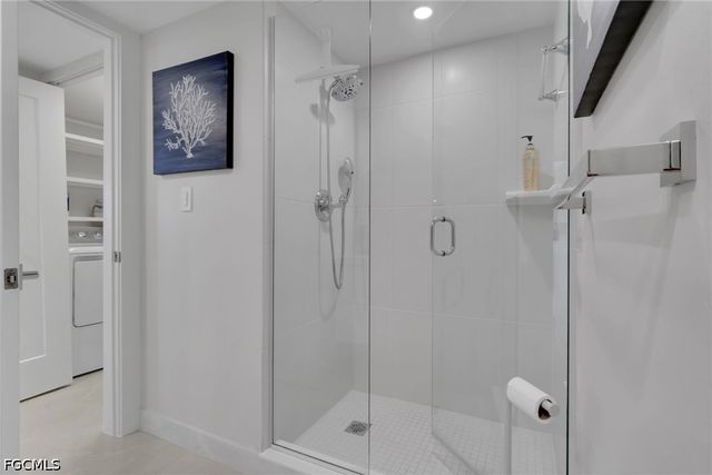 9 High Point CIR N 101, Naples, FL 34103
