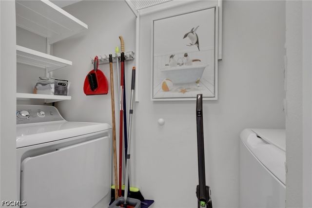 9 High Point CIR N 101, Naples, FL 34103