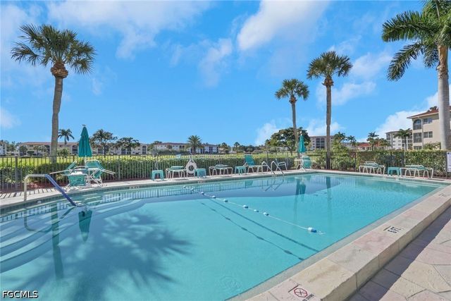9 High Point CIR N 101, Naples, FL 34103