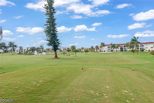 9 High Point CIR N 101, Naples, FL 34103