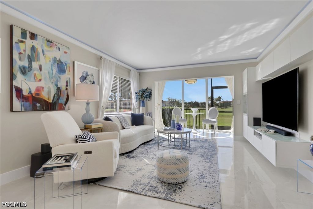 9 High Point CIR N 101, Naples, FL 34103