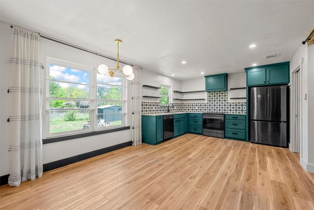 316 Neely Road, Hewitt, TX 76643