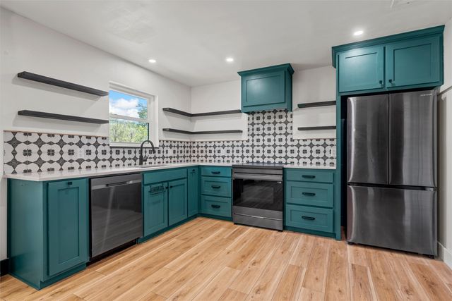 316 Neely Road, Hewitt, TX 76643