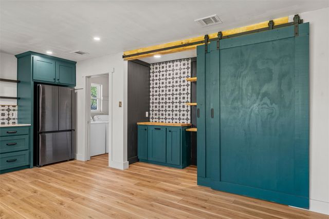 316 Neely Road, Hewitt, TX 76643