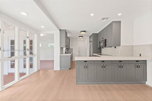 440 SW 29th Rd, Miami, FL 33129