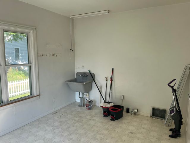 432 S Lincoln Street, Portland, MI 48875