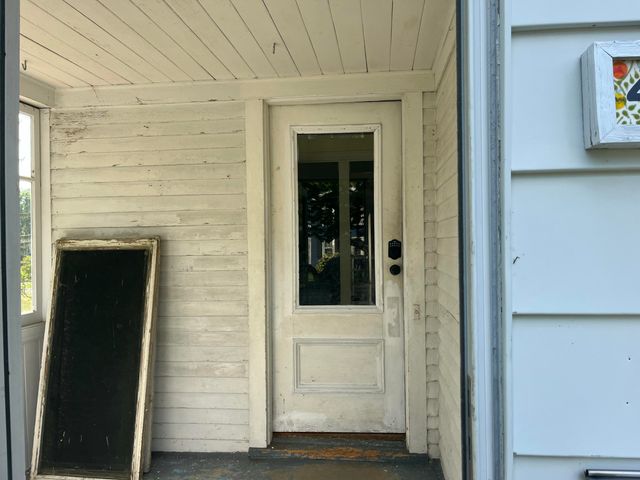 432 S Lincoln Street, Portland, MI 48875