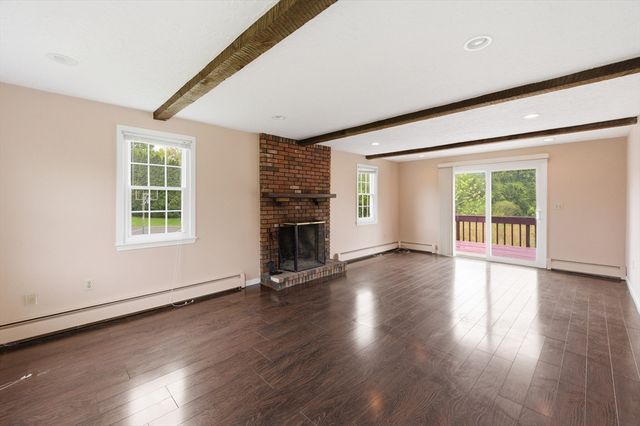 319 Whipple Rd, Tewksbury, MA 01876