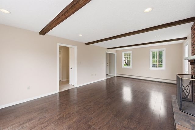 319 Whipple Rd, Tewksbury, MA 01876