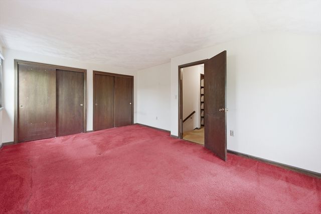 319 Whipple Rd, Tewksbury, MA 01876