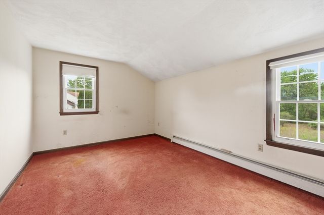 319 Whipple Rd, Tewksbury, MA 01876