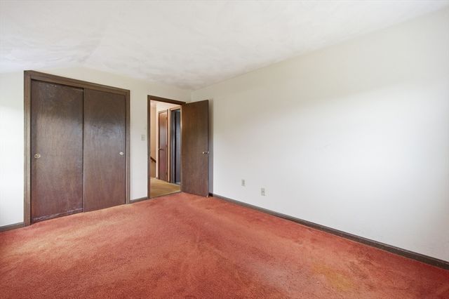 319 Whipple Rd, Tewksbury, MA 01876