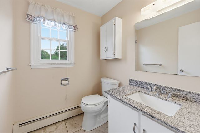 319 Whipple Rd, Tewksbury, MA 01876