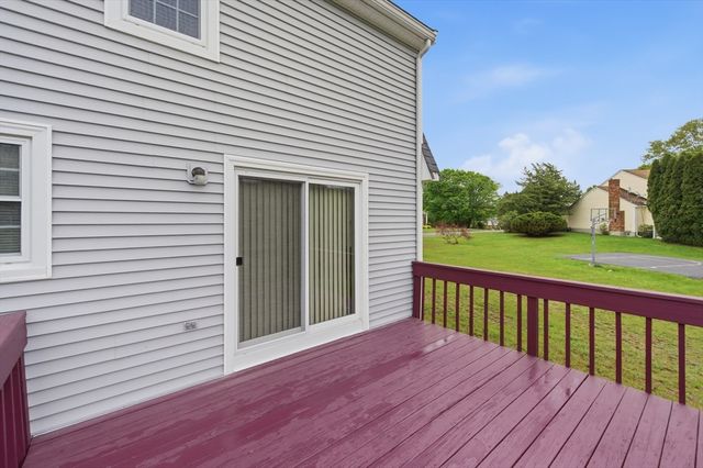 319 Whipple Rd, Tewksbury, MA 01876
