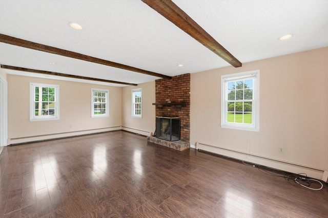319 Whipple Rd, Tewksbury, MA 01876