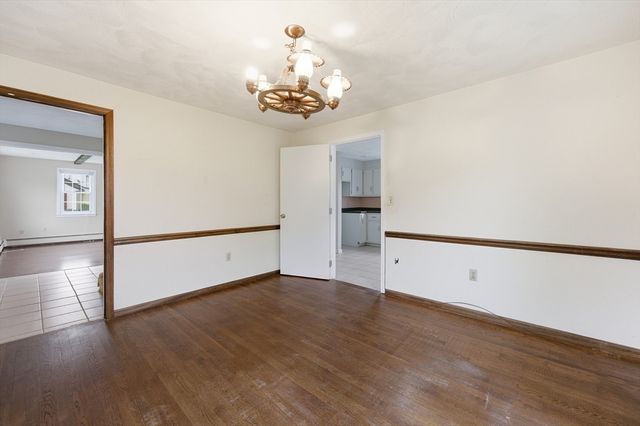 319 Whipple Rd, Tewksbury, MA 01876