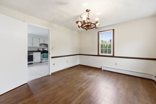 319 Whipple Rd, Tewksbury, MA 01876